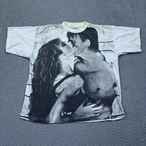 VTG Euromode Graphic Shirt XL Couple Kissing Large Print AOP Woman Man‎ Crew Tee